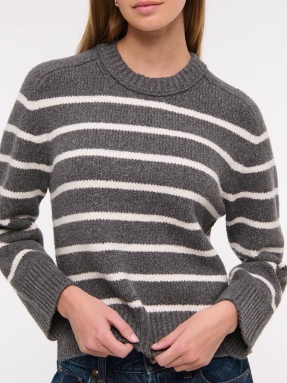 Abercrombie & Fitch Gray Striped Crewneck Sweater Size L
